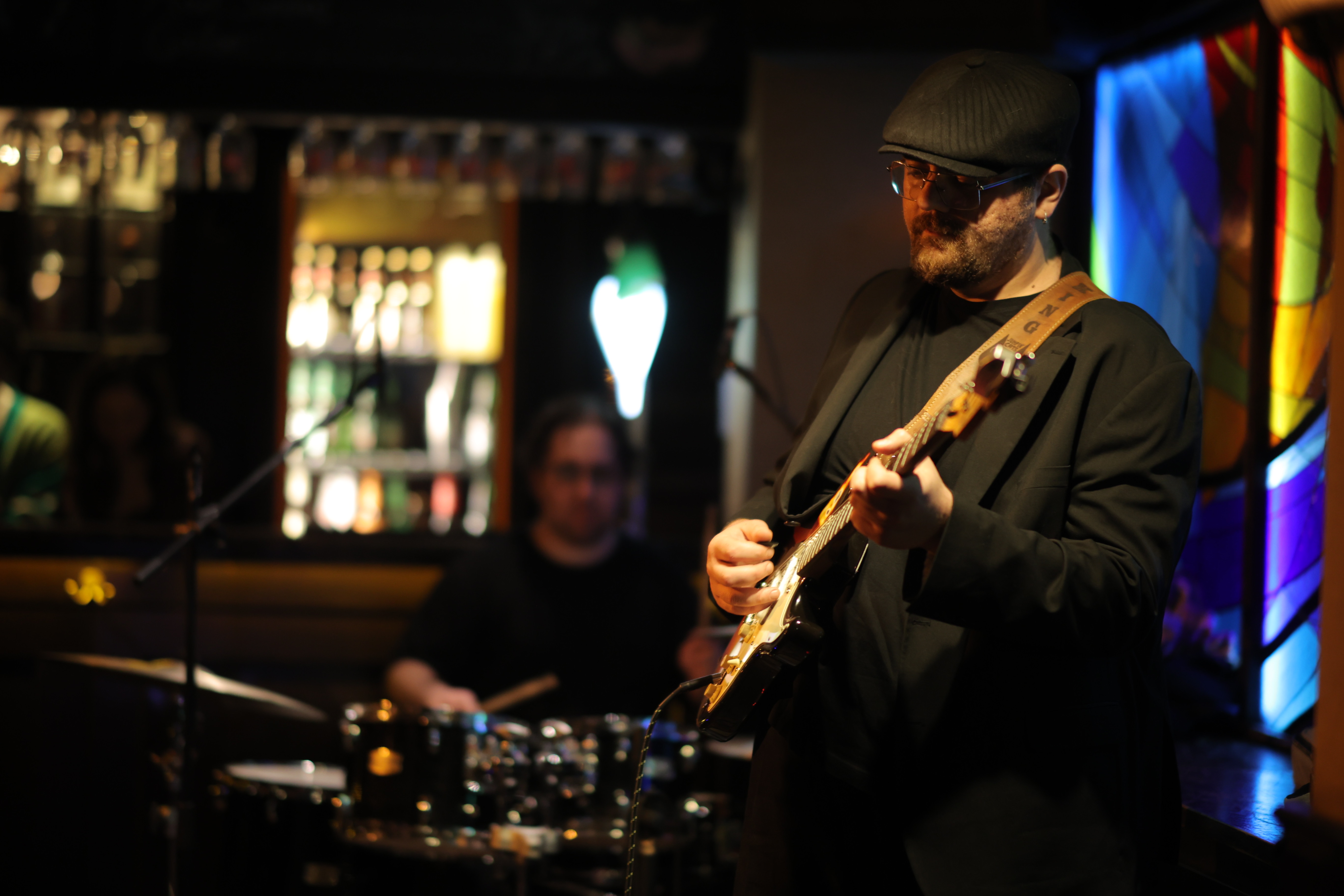Oğuzhan Toker playing electric guitar